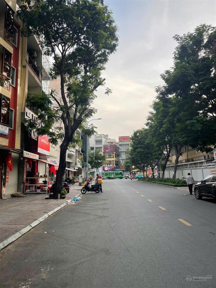 Góc 2 mt đông du quận 1 hđt 145 triệu/tháng vị trí kim cương  giá tốt.