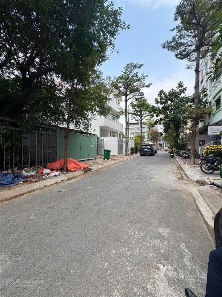 Cần bán lô đất biệt thự kdc kim sơn q7  dt 10 x 20 (200m2) sổ hồng riêng, giá 24,5 tỷ
