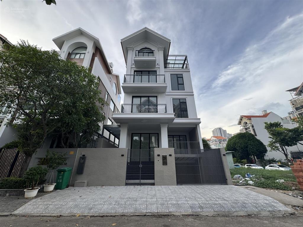 Cần bán lô đất biệt thự kdc kim sơn q7  dt 10 x 20 (200m2) sổ hồng riêng, giá 24,5 tỷ