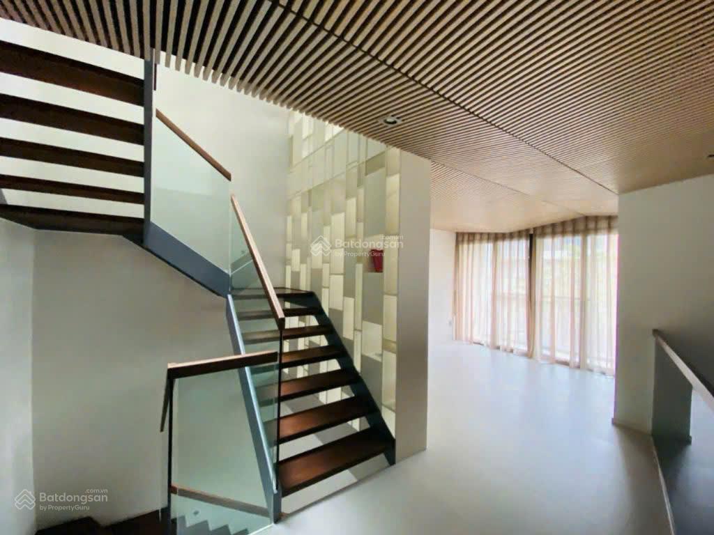 Ngộp ngân hàng  bán nhanh biệt thự sân vườn kdc phú mỹ vph dt 10,5x21m giá 31 tỷ