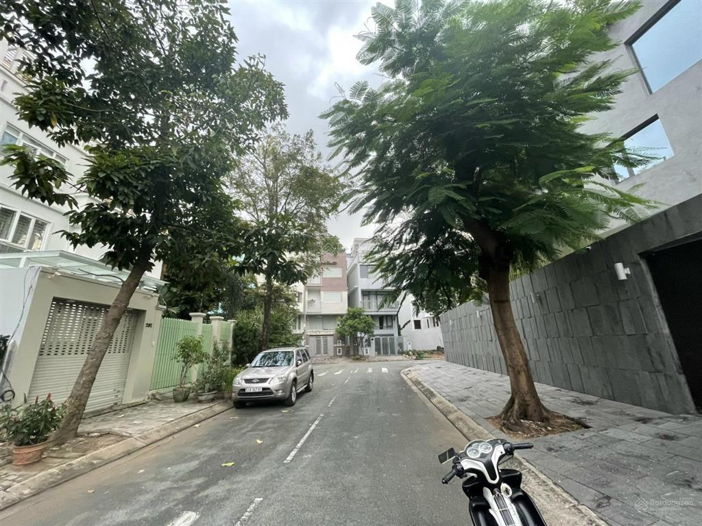 Kẹt ngân hàng  bán gấp lô đất biệt thự 10.5x21m, giá siêu rẻ 24 tỷ   0799 205 ***