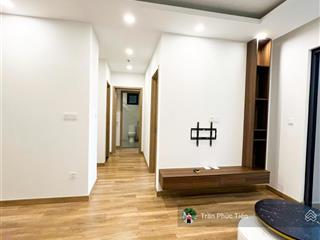 Gia đình cần bán căn 83m2 full đồ tại the wisteria, giá 6,8 tỷ bao sổ  rẻ nhất thị trường.