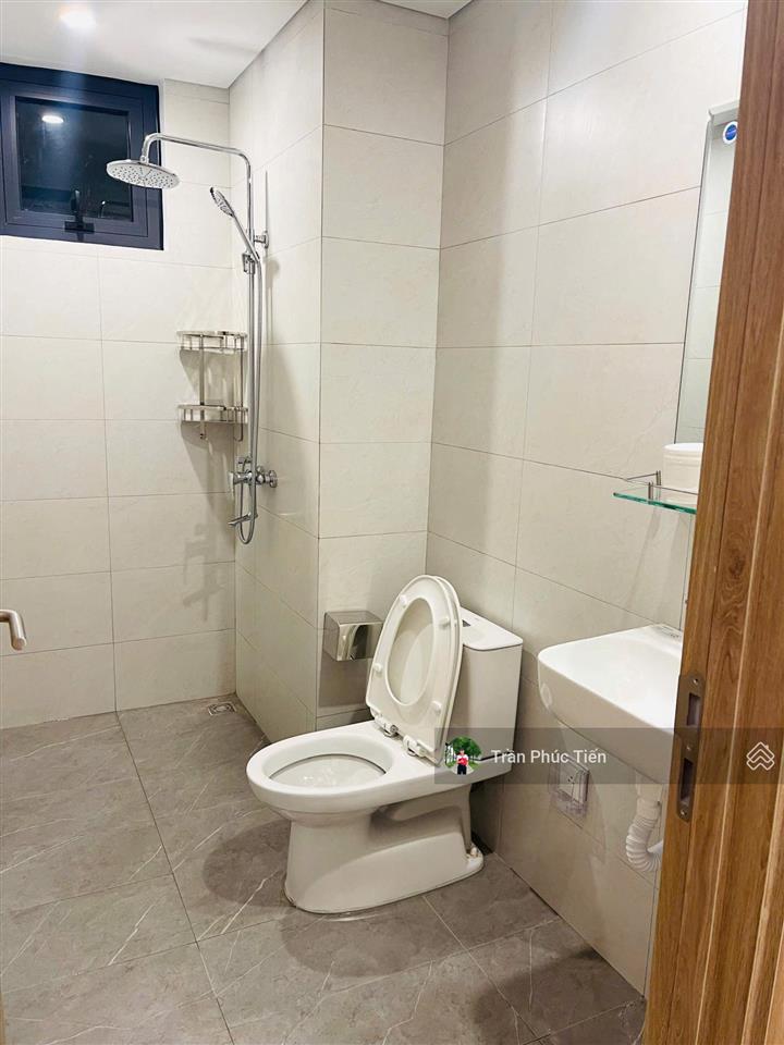 Chính chủ bán căn hộ tại chung cư the wisteria  73m2 tầng đẹp, view đông nam, full đồ