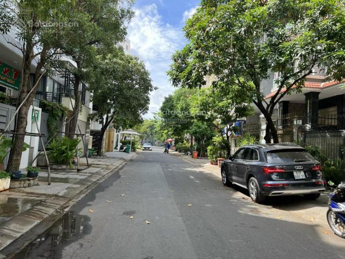 Bán nhà phố vạn phúc, ba đình. dt sổ 52m2 x 5t, mt 4,5m. đường ô tô tránh, lô góc 2 thoáng, gần phố