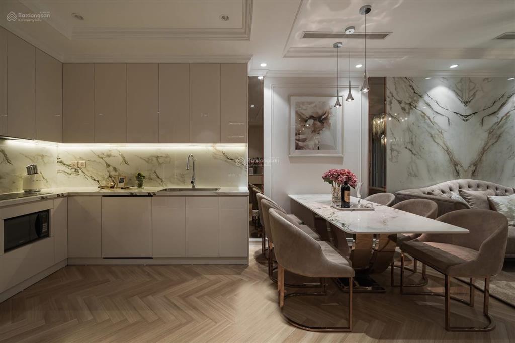 Bán nhà mặt ngõ to phố lý nam đế, hoàn kiếm. dt sổ 80m2 x 5t, mt 5m. ô tô tránh nhau, gần mặt phố