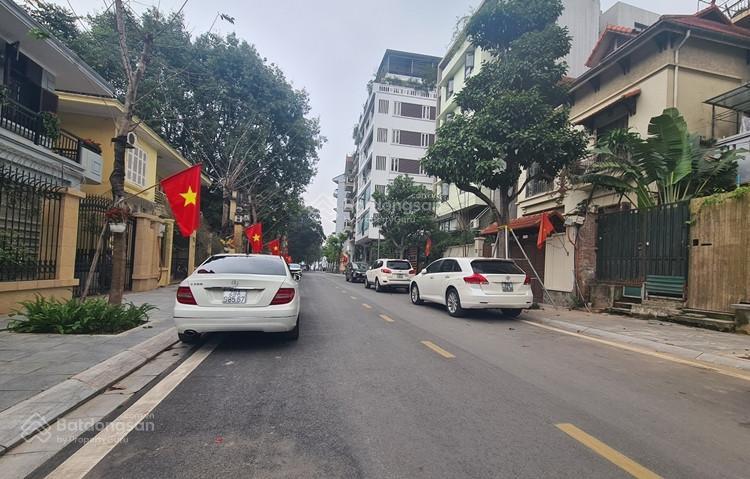 Bán nhà mặt ngõ to phố nguyên hồng, đống đa. dt 76m2 x 4t, mt 5,2m. đường ô tô tránh nhau, gần phố