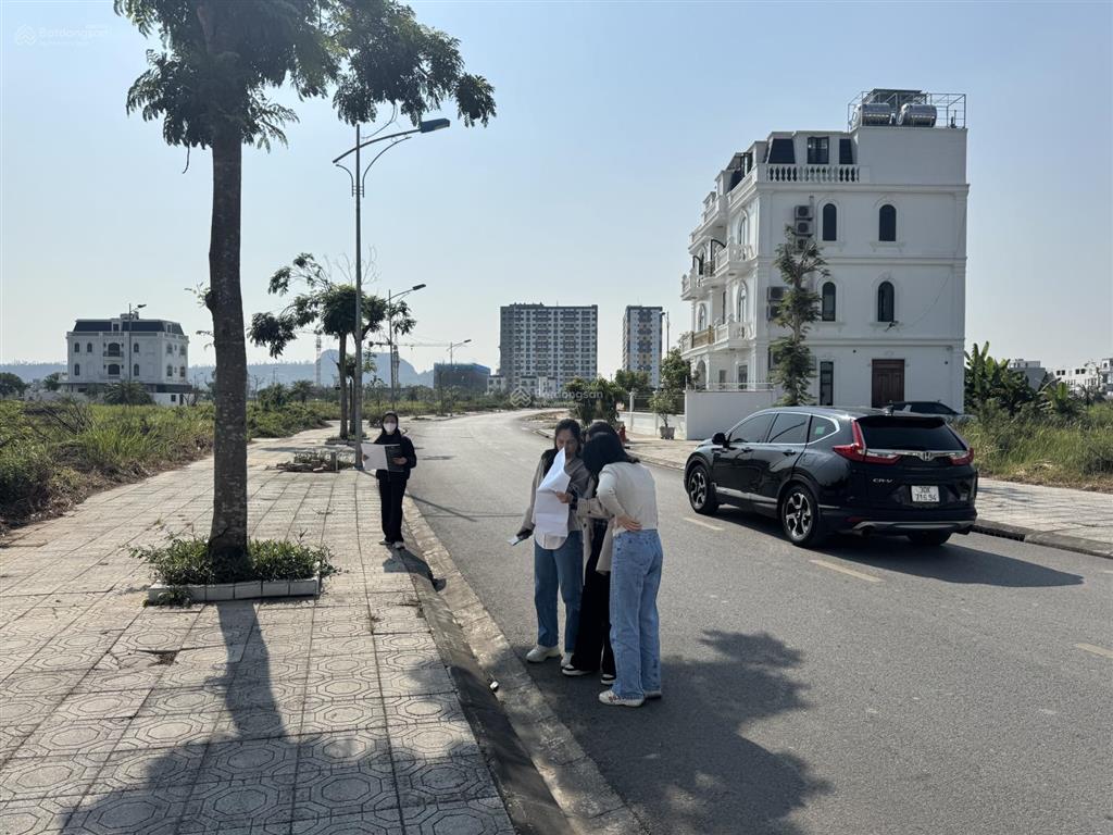 Bán lô góc đối diện 10 toà chung cư, vị trí kinh doanh siêu đẹp