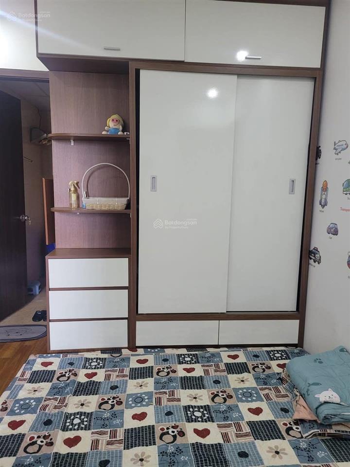 Tôi cần bán căn 57m2 2pn 2wc, tầng trung, sđcc, hỗ trợ bank 3,6x tỷ tại the vesta hà đông