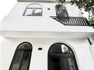 Siêu phẩm nhà mới full tiện ích chỉ hơn 3 tỷ chút thôi!