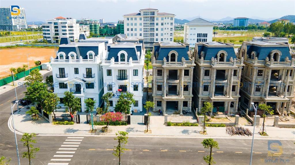 Thanh toán 1tỷ6 nhận nhà cho thuê dòng tiền thực tế 38tr/tháng shophouse phú xuân city 382m2 sàn