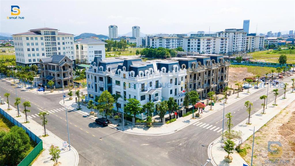 Thanh toán 1tỷ6 nhận nhà cho thuê dòng tiền thực tế 38tr/tháng shophouse phú xuân city 382m2 sàn