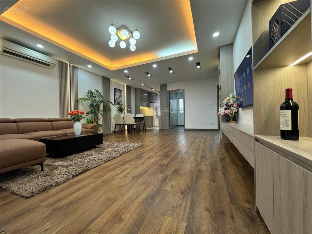 Chính chủ gửi bán căn chung cư nguyễn huy tưởng, thanh xuân dt= 109m , giá 9,5 tỷ.
