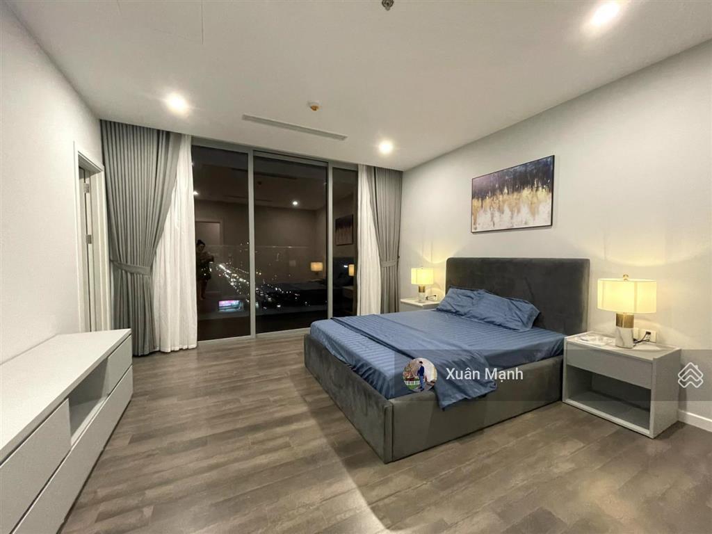 Căn hộ duy nhất tòa wthe manor. 193m2. thiết kế 3 ngủ, 2 vệ sinh. full nội thất, giá bán 15,9 tỷ