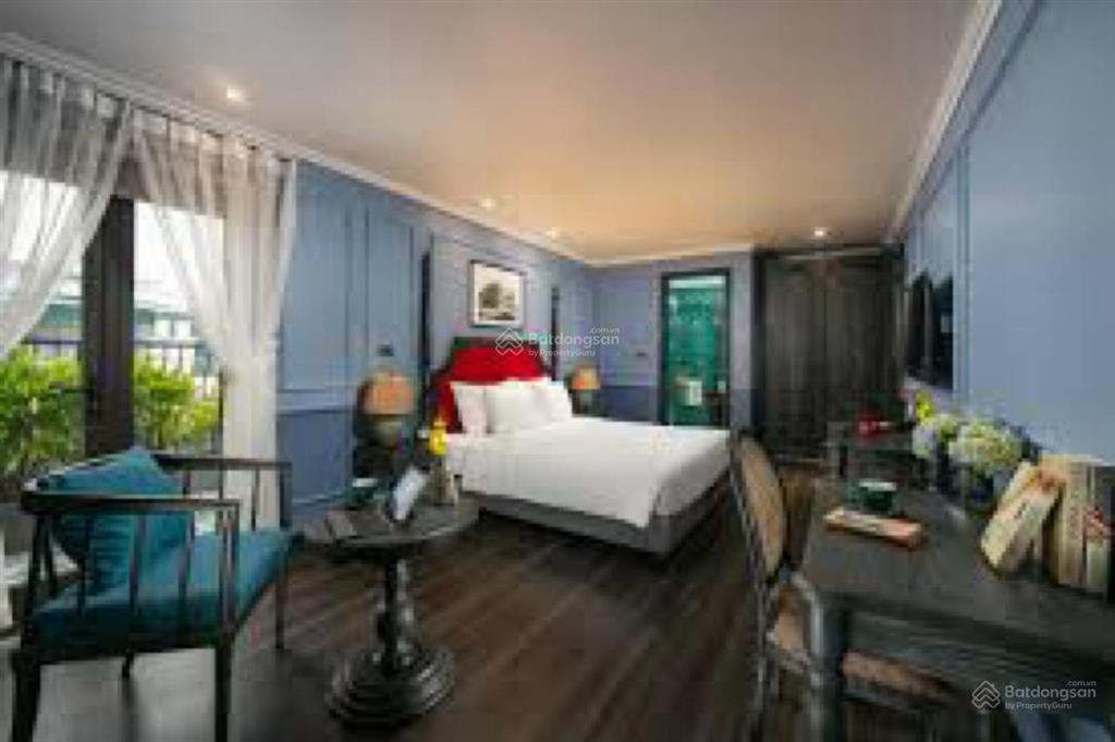 Bán khách sạn mặt phố hoàn kiếm cũ và đất xây khách sạn hoặc toà nhà . mặt tiền lớn  vị trí đẹp