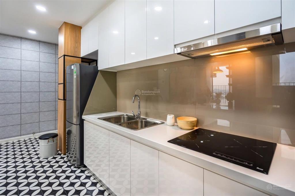 Mt phạm văn đồng(căn góc) (như hình)55m²/2pn (tặng nt),2 tỷ250 shr,vay 70%,ở liền. 0794 818 ***