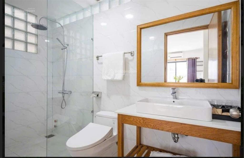 Cho thuê căn hộ villa, 2pn 2wc 100m2, free pool, nguyễn văn hưởng q. 2