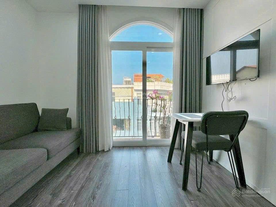 Cho thuê căn hộ, 1pn 50m2, vòng cung, thang máy hầm xe, quốc hương thảo điền