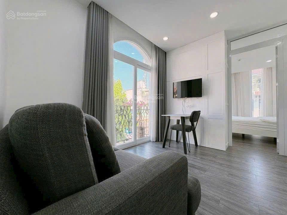 Cho thuê căn hộ, 1pn 50m2, vòng cung, thang máy hầm xe, quốc hương thảo điền