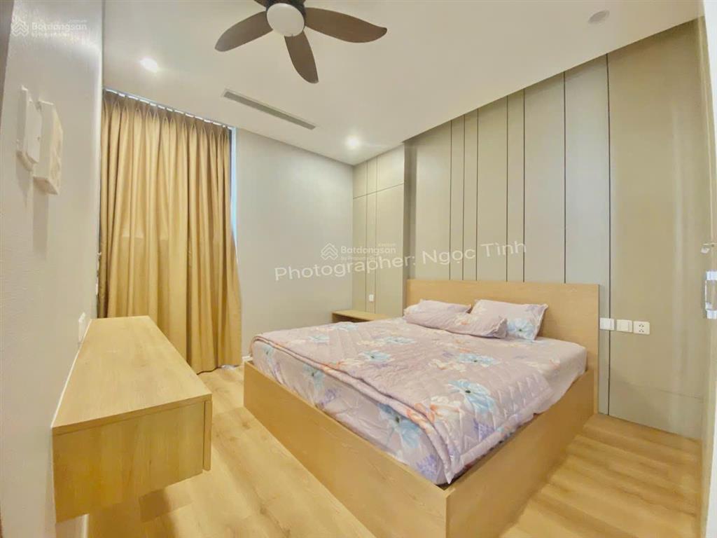 Bán căn 2 phòng ngủ đẹp view đông nam, nội thất đẹp giá bán chỉ 6.8 tỷ sẵn dòng tiền cho thuê