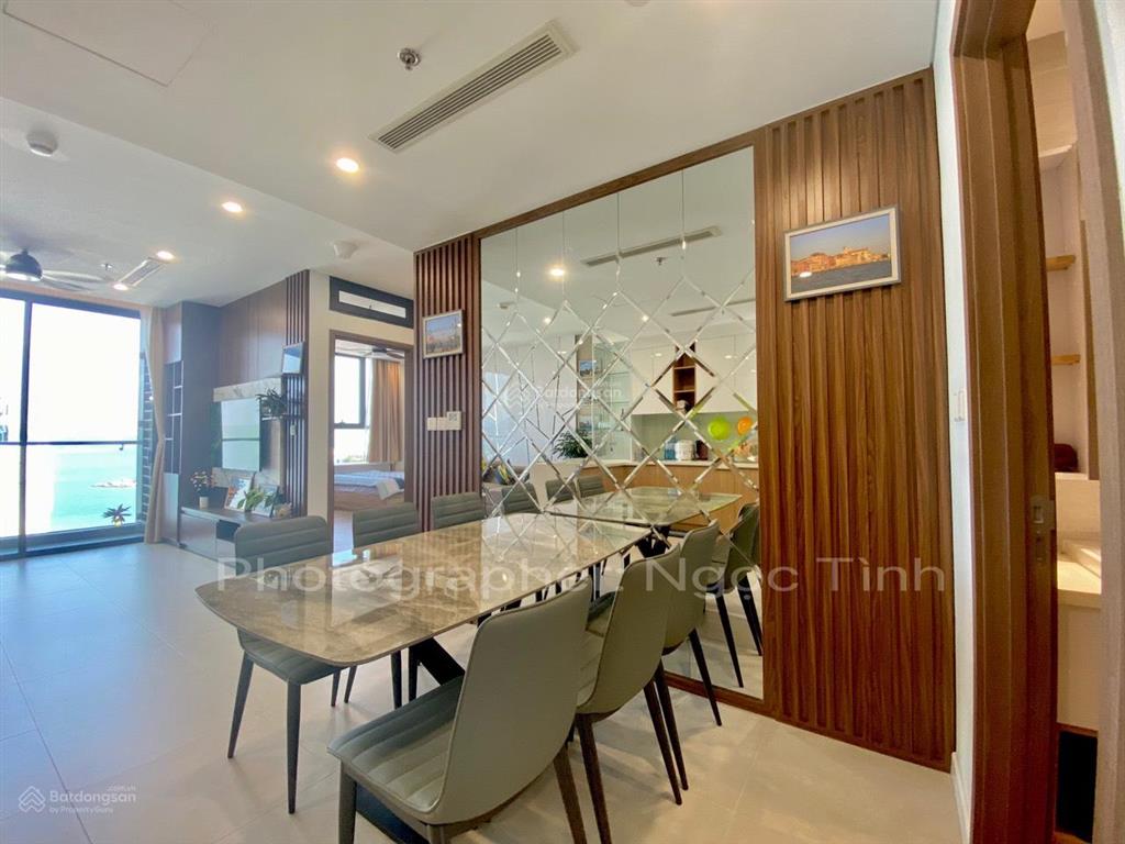 Bán căn 2 phòng ngủ đẹp view đông nam, nội thất đẹp giá bán chỉ 6.8 tỷ sẵn dòng tiền cho thuê