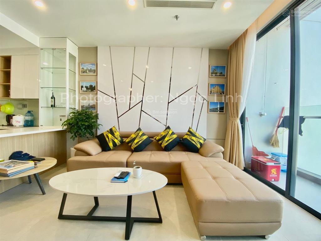 Bán căn 2 phòng ngủ đẹp view đông nam, nội thất đẹp giá bán chỉ 6.8 tỷ sẵn dòng tiền cho thuê