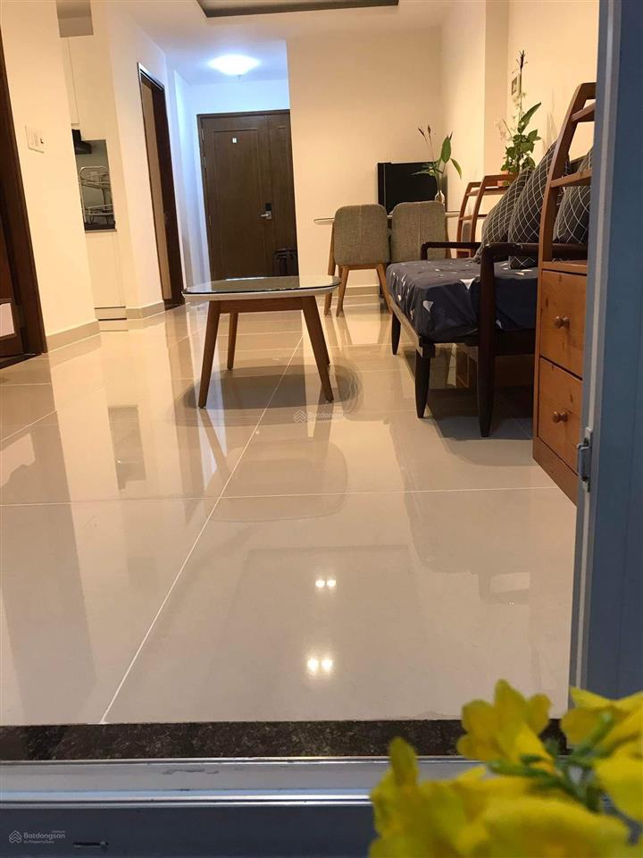 Chính chủ cần bán gấp căn hộ cao cấp sky center 75m2 2pn 2wc 5.8 tỷ. đt 0909 476 *** gặp cường