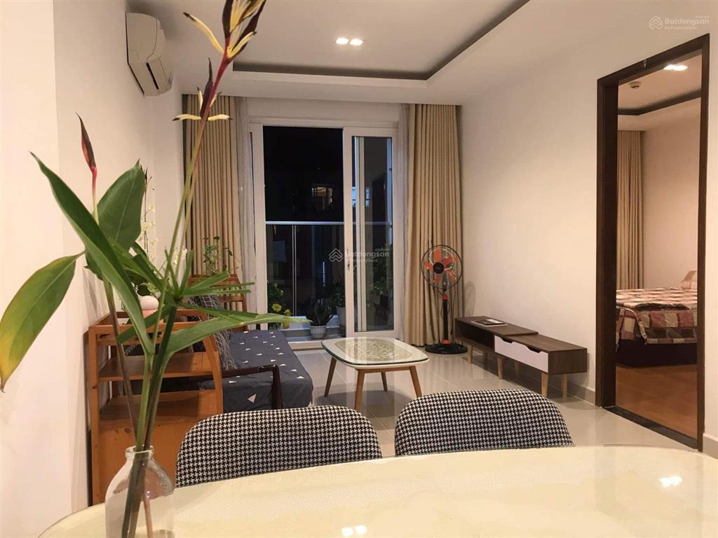 Chính chủ cần bán gấp căn hộ cao cấp sky center 75m2 2pn 2wc 5.8 tỷ. đt 0909 476 *** gặp cường