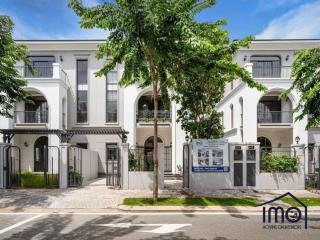 Em cần bán nhà phố 125m2 giá chỉ 10.6 tỷ có vat nhận nhà ngay.  0989 627 *** hương trầm