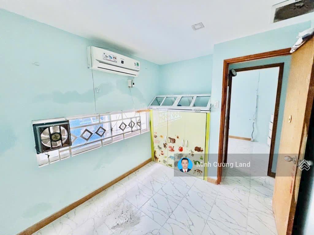 Gấp bán nhà huỳnh văn bánh, phú nhuận, dtsd 40m2, hẻm 3m thông, 2 tầng btct 2pn