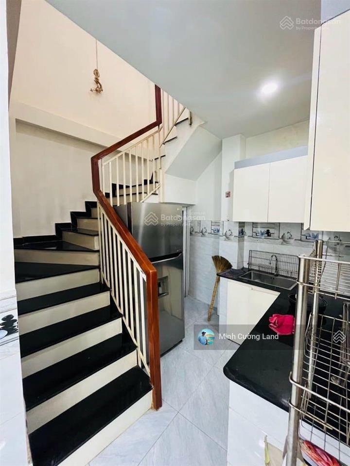 Chỉ 3.5tỷ tl, bán nhà đẹp nguyễn kiệm p3 gò vấp giáp phú nhuận, 50m2 nở hậu, 2 tầng đúc 3pn, gần mt