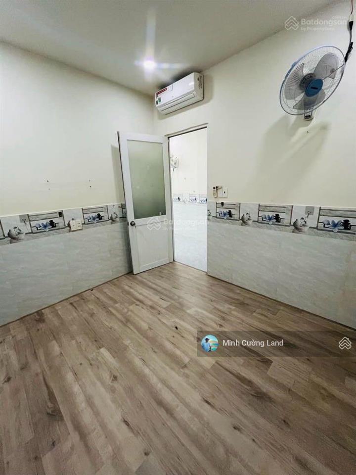 Chỉ 3.5tỷ tl, bán nhà đẹp nguyễn kiệm p3 gò vấp giáp phú nhuận, 50m2 nở hậu, 2 tầng đúc 3pn, gần mt