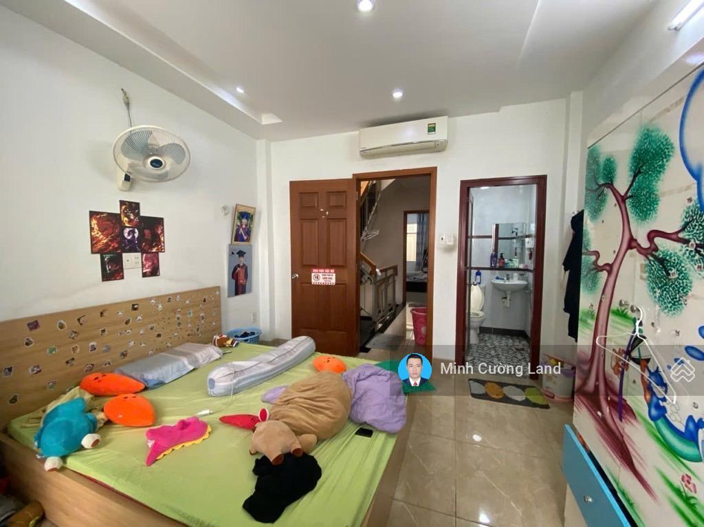 Bán nhà đẹp trường sa, phú nhuận, 45m2 vuông a4, 4 tầng 5pn, hẻm 4m cách mt 20m, chỉ 6tỷ tl