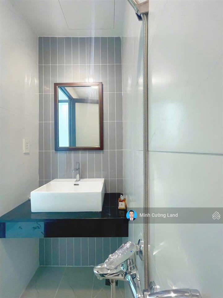 Bán nhà lạc long quân p10 tân bình, dtsd 49m2, 3 tầng 2pn, tp hỗ trợ vay 2 tỷ, ko quy hoạch, hẻm 4m