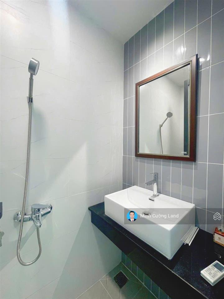 Bán nhà lạc long quân p10 tân bình, dtsd 49m2, 3 tầng 2pn, tp hỗ trợ vay 2 tỷ, ko quy hoạch, hẻm 4m