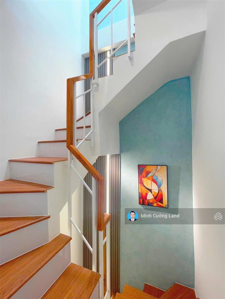 Bán nhà lạc long quân p10 tân bình, dtsd 49m2, 3 tầng 2pn, tp hỗ trợ vay 2 tỷ, ko quy hoạch, hẻm 4m