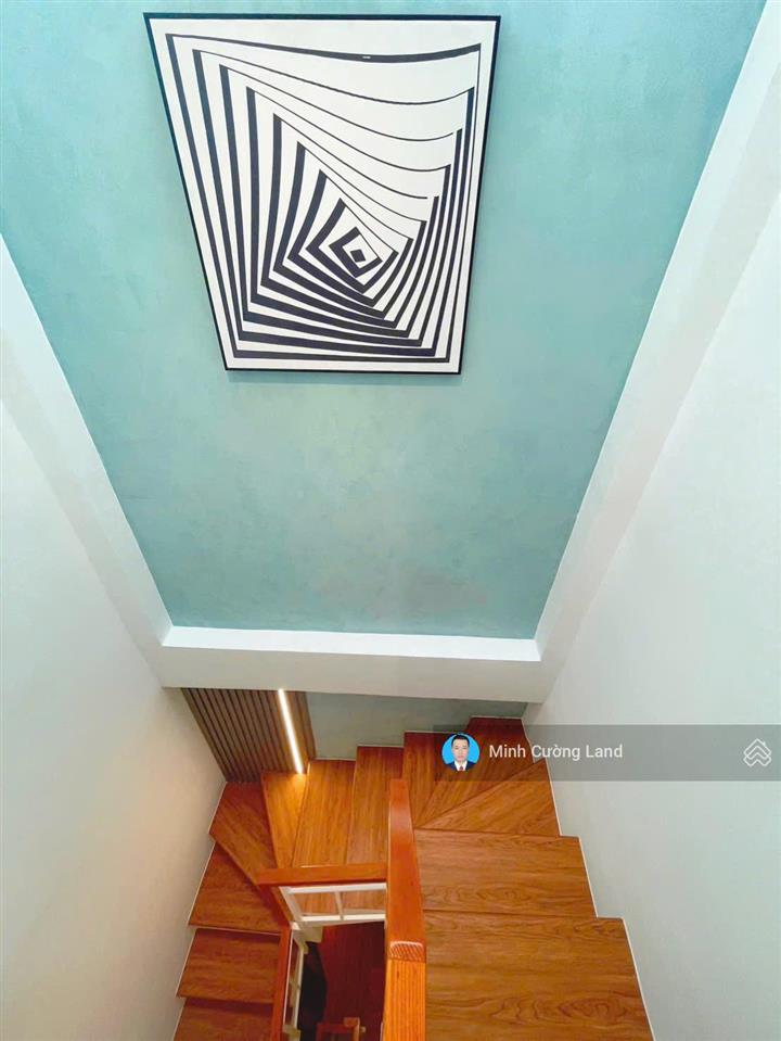 Bán nhà lạc long quân p10 tân bình, dtsd 49m2, 3 tầng 2pn, tp hỗ trợ vay 2 tỷ, ko quy hoạch, hẻm 4m