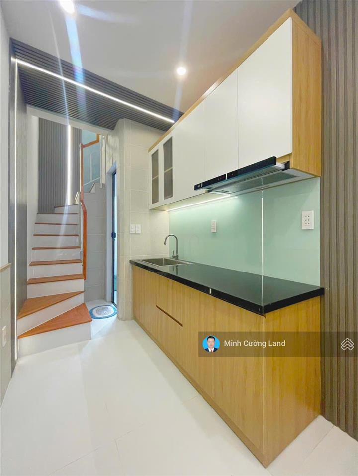 Bán nhà lạc long quân p10 tân bình, dtsd 49m2, 3 tầng 2pn, tp hỗ trợ vay 2 tỷ, ko quy hoạch, hẻm 4m