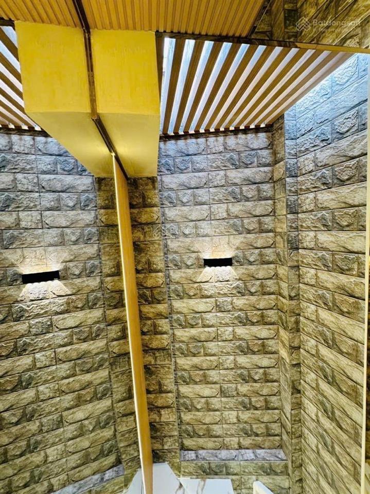 Bán nhà đẹp, hiếm có ni sư huỳnh liên p.10 tân bình, 5x11m, 3 tầng 3pn, cách mt 2 căn, chỉ 4.39tỷ