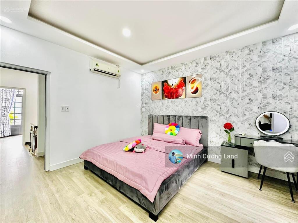 Bán nhà đẹp nguyễn thái sơn, p4, gò vấp, 48m2, 2 tầng btct, hẻm xe hơi 4m sát mặt tiền, chỉ 4 tỷ tl
