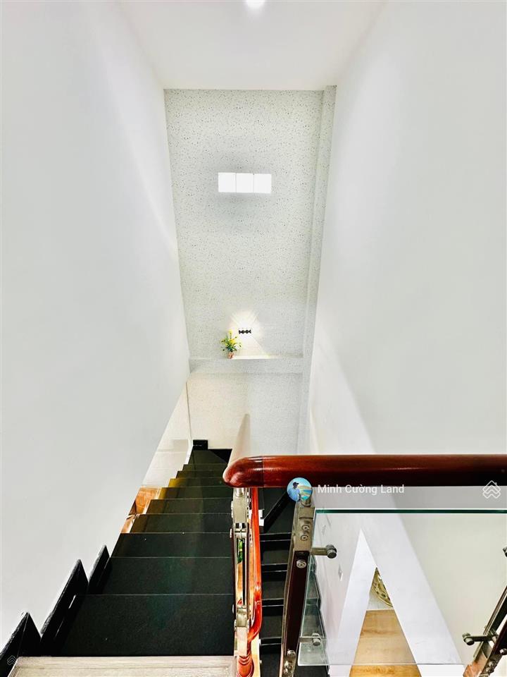 Bán nhà đẹp nguyễn thái sơn, p4, gò vấp, 48m2, 2 tầng btct, hẻm xe hơi 4m sát mặt tiền, chỉ 4 tỷ tl