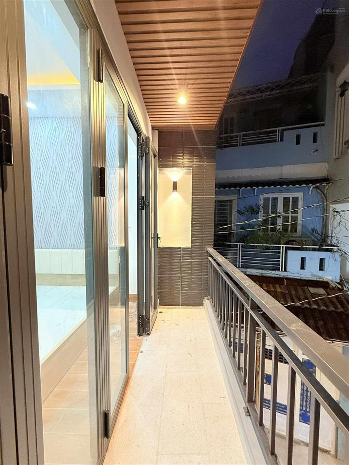 Bán nhà đẹp ngay phố ẩm thực phan xích long, phú nhuận, 37m2, 2 tầng 3pn, hẻm 5m sát mặt tiền