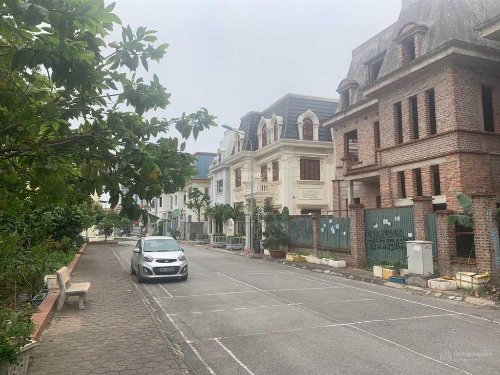 Bán bt dự án bắc việt, nam từ liêm, dt 210m2 x 4 tầng. mt 14m. giá 37 tỷ.  0964 769 ***