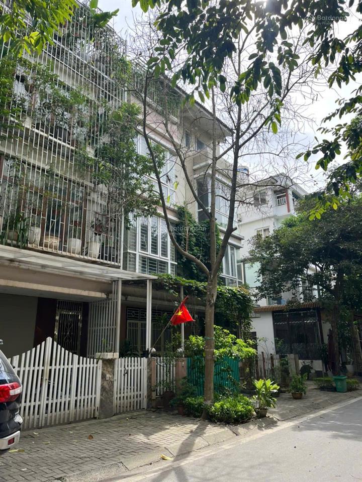 Cc bán lk vigalcera xuân phương. dt 100m x 5 tầng. mt 5m. đường 15m. giá 19,5 tỷ.  0964 769 ***