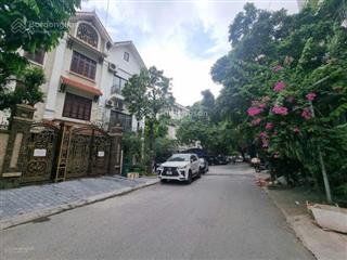 Bán bt trung văn vinaconex 3, nam từ liêm, dt 181m2 x 4 tầng. hoàn thiện. giá 42 tỷ.  0964 769 ***