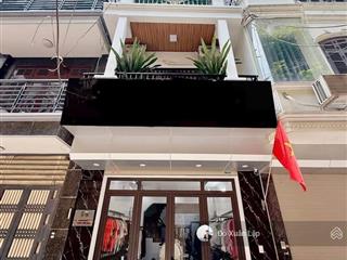 Bán nhà phố hoàng quốc việt, phùng chí kiên, 2 ô tô tránh, kinh doanh, thang máy. dt 65m2*17 tỷ
