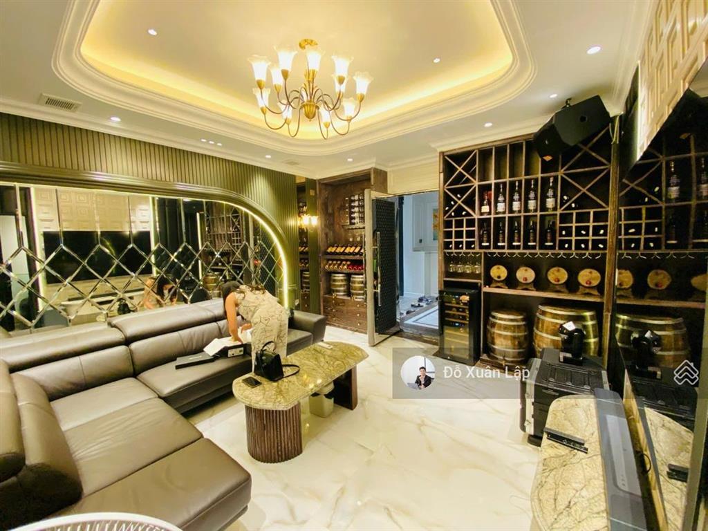 Bán nhà ngõ 193 trung kính, lô góc, ô tô tránh, vỉa hè, kinh doanh đỉnh. dt 70m2, giá 31 tỷ