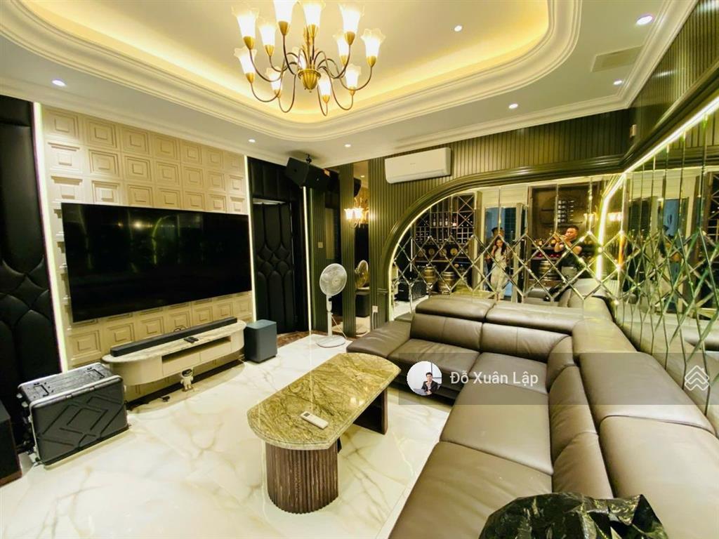 Bán nhà ngõ 193 trung kính, lô góc, ô tô tránh, vỉa hè, kinh doanh đỉnh. dt 70m2, giá 31 tỷ