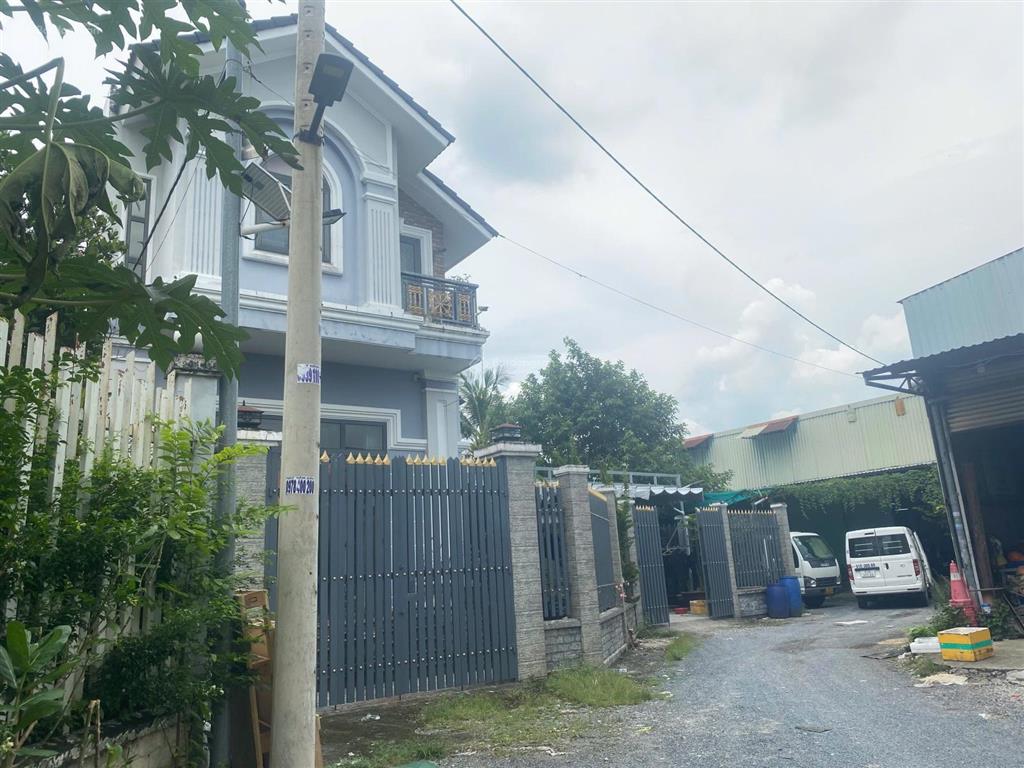 Gấp bán nhà đông hưng thuận q12 10 x 15 shr vuông vức chỉ 39tr/m .