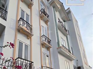 Bán nhà 4 tầng đường 30, cát lái, quận 2, 106m ngang 4.2m, nở hậu đều 6m, dài 18m