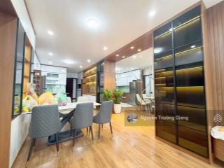 Chính chủ bán gấp căn hộ 90m tầng 20 nhà full nội thất cực đẹp, ban công đn hướng mát. 0365 151 ***